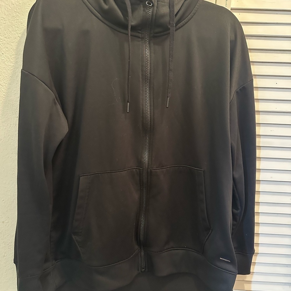 Mondetta Women’s Black Zip-Up Hoodie Jacket